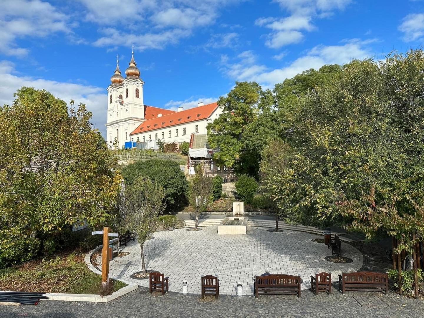 Piros Vendeghaz Villa Tihany Exterior photo